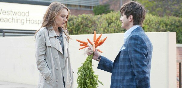 no strings attached011 e1295852987539 600x289 No Strings Attached (Review)