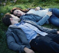 twilight stills robert pattinson and kristen stewart 3924779 453 4161 243x219 custom The Fangs Are Out: Twilight vs Let the Right One In